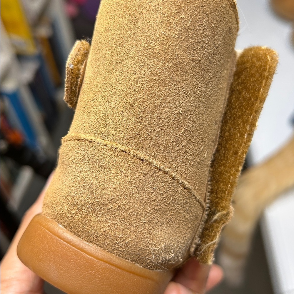 Toddler UGG Boots - Picture 13 of 15